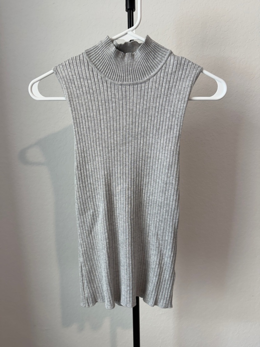 🌿 Sleeveless Rib Knit Mock Neck Top - Light Gray